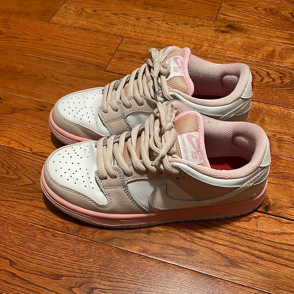 Nike dunk shoes